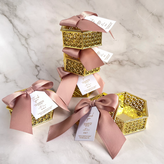 10 pcs Plastic golden favor boxes